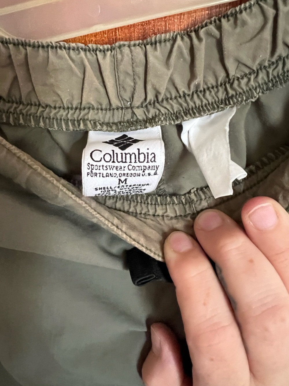 Columbia Men's Olive Lightweight Outdoor Shorts - Picture 6 of 6
